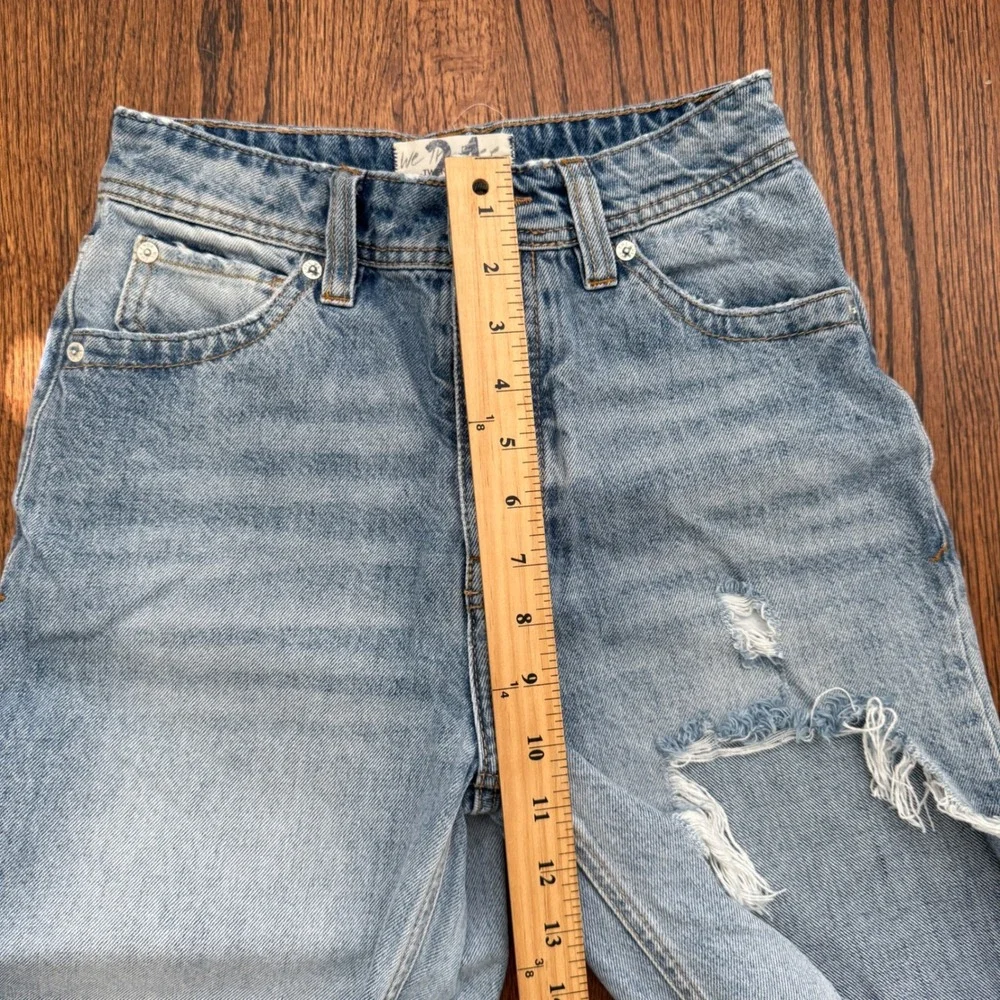 We The Free Ripped High Rise Straight Leg‎ Jeans Light Wash Distressed 24 Baggy